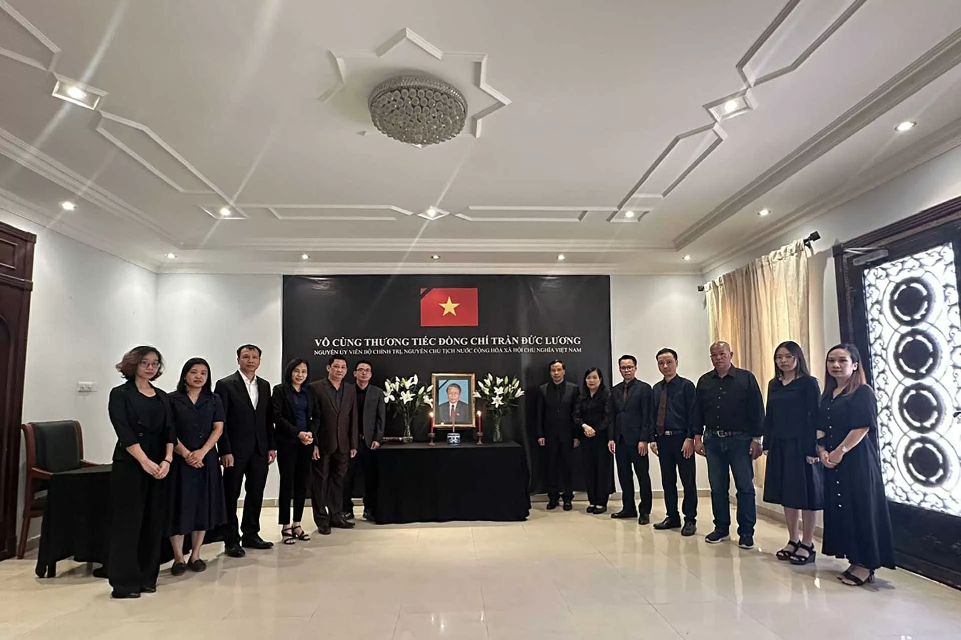 Đại sứ quán Việt Nam tại Qatar tổ chức Lễ viếng nguyên Chủ tịch nước Trần Đức Lương Đại sứ quán Việt Nam tại Qatar tổ chức Lễ viếng nguyên Chủ tịch nước Trần Đức Lương