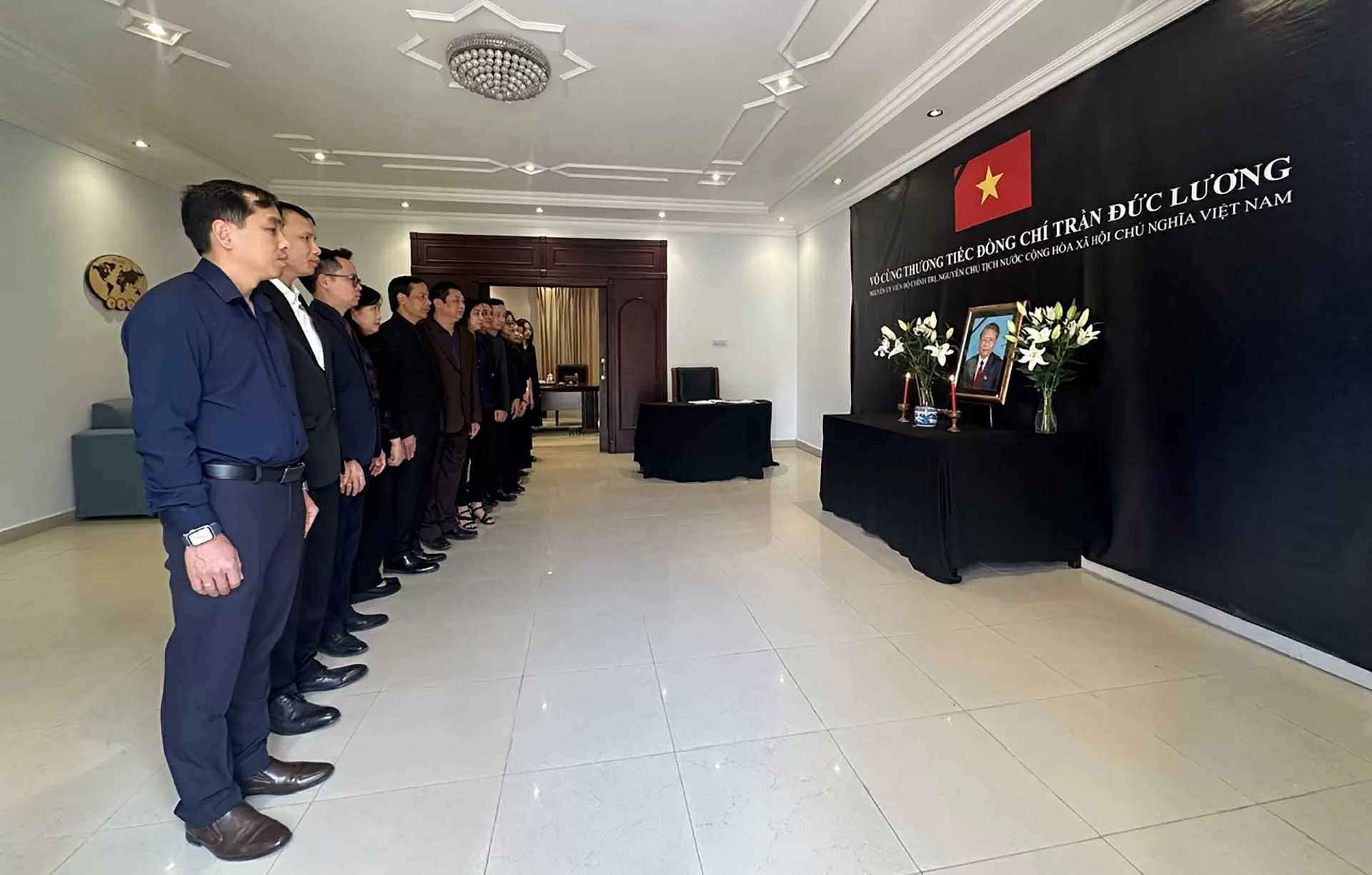 Đại sứ quán Việt Nam tại Qatar tổ chức Lễ viếng nguyên Chủ tịch nước Trần Đức Lương Đại sứ quán Việt Nam tại Qatar tổ chức Lễ viếng nguyên Chủ tịch nước Trần Đức Lương