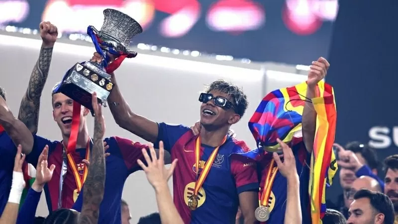 Yamal cuối cùng đạt thỏa thuận gia hạn hợp đồng với Barca