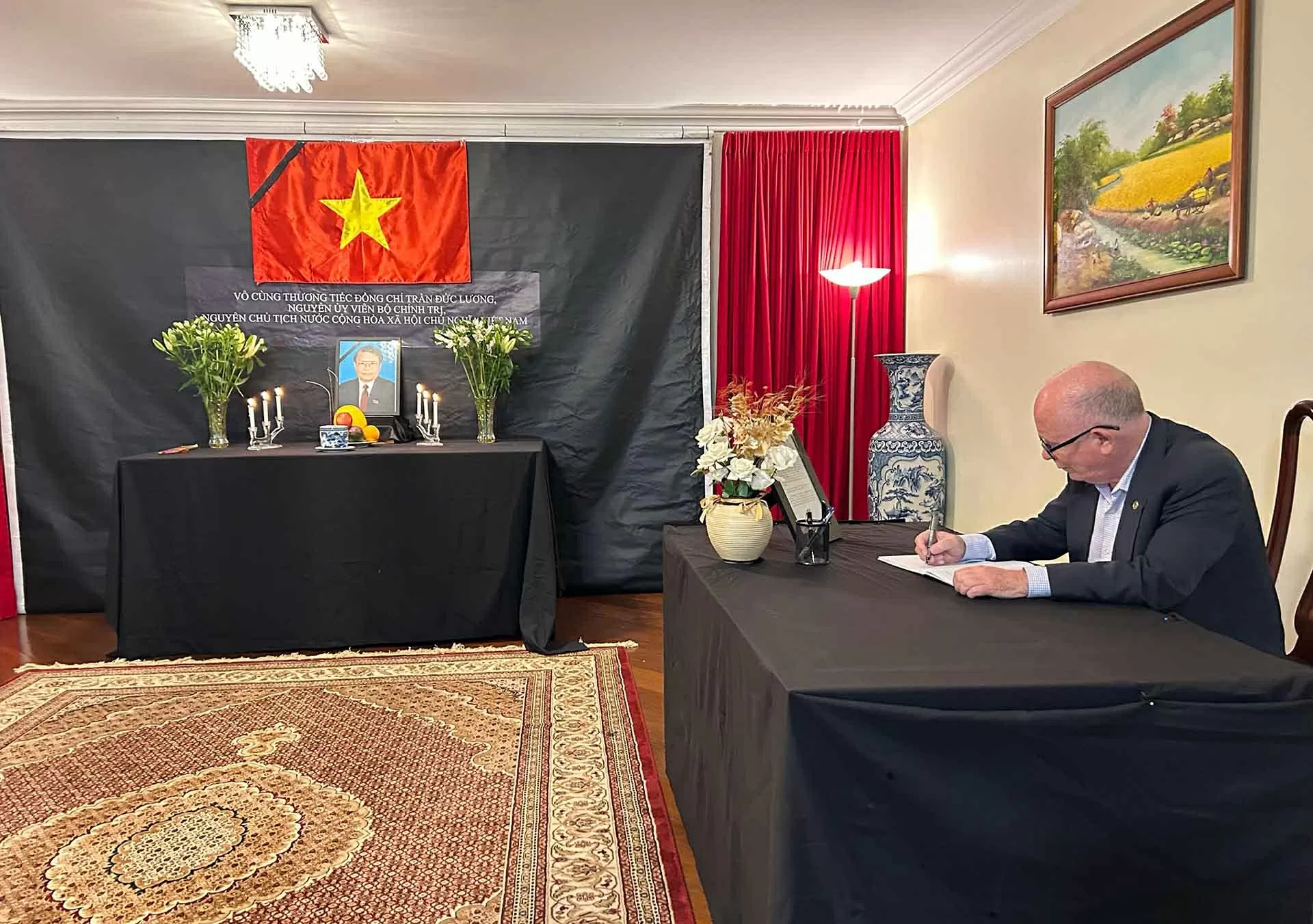 Lễ viếng nguyên Chủ tịch nước Trần Đức Lương tại Bangladesh và Brazil