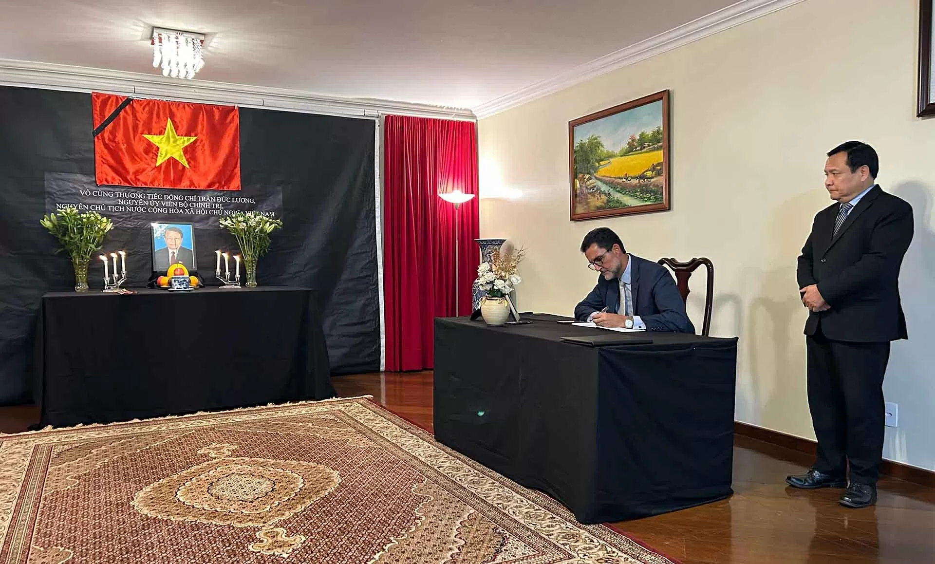 Lễ viếng nguyên Chủ tịch nước Trần Đức Lương tại Bangladesh và Brazil Lễ viếng nguyên Chủ tịch nước Trần Đức Lương tại Bangladesh và Brazil