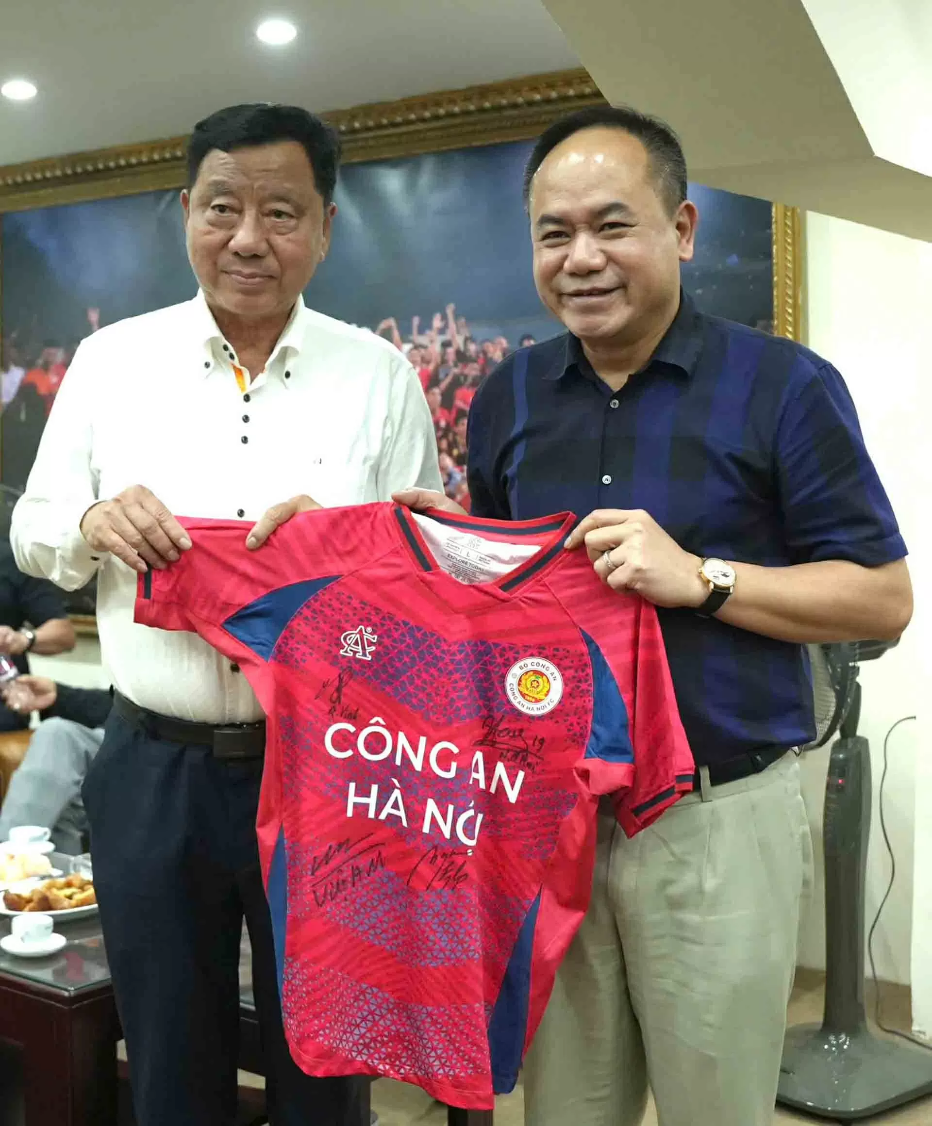 Tăng cường hợp tác giữa tỉnh Buriram, Thái Lan và các địa phương của Việt Nam Tăng cường hợp tác giữa tỉnh Buriram, Thái Lan và các địa phương của Việt Nam