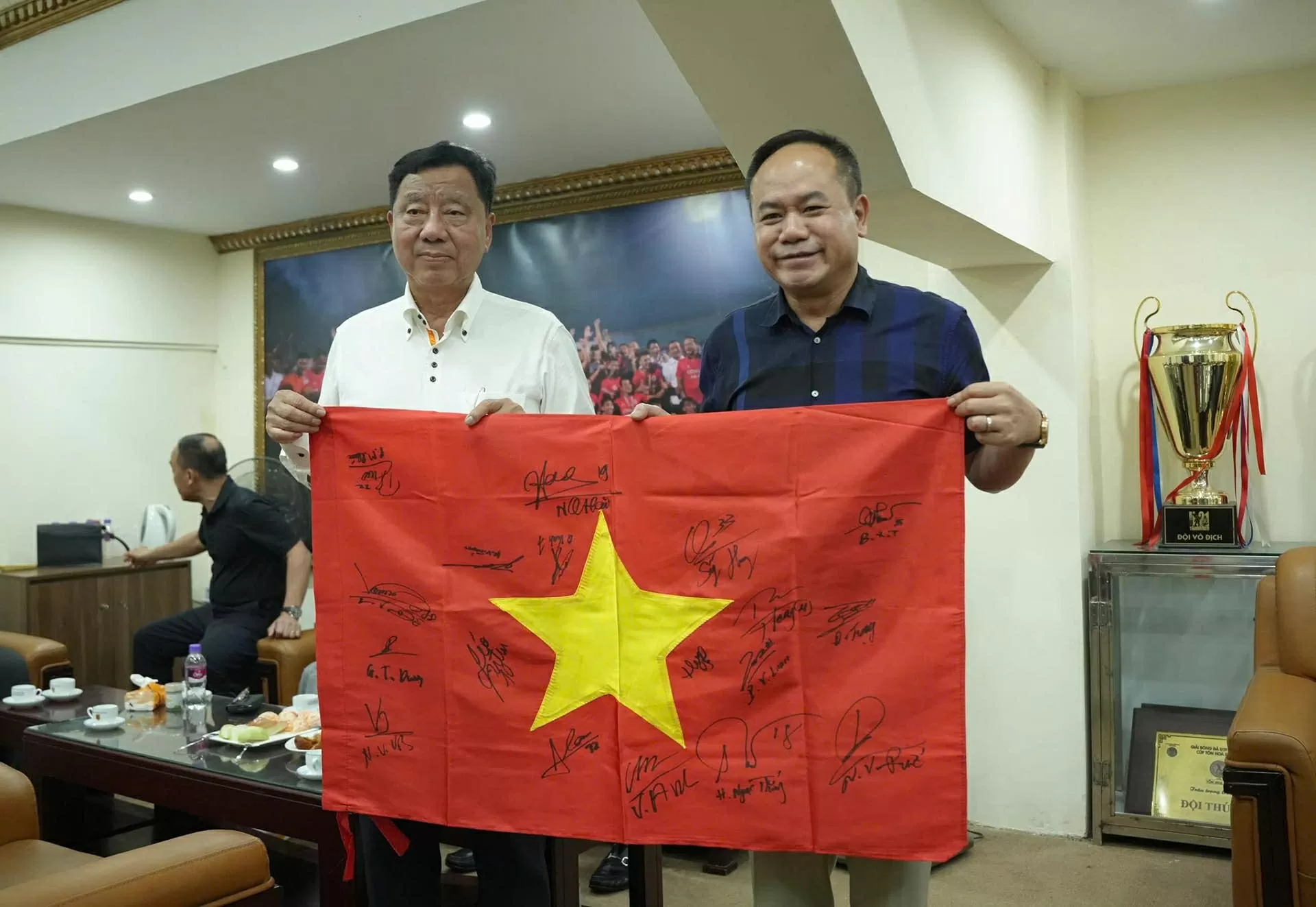 Tăng cường hợp tác giữa tỉnh Buriram, Thái Lan và các địa phương của Việt Nam Tăng cường hợp tác giữa tỉnh Buriram, Thái Lan và các địa phương của Việt Nam