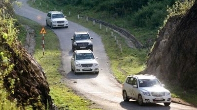 Xe số tự động xuống dốc đi số nào để bảo vệ hộp số và phanh