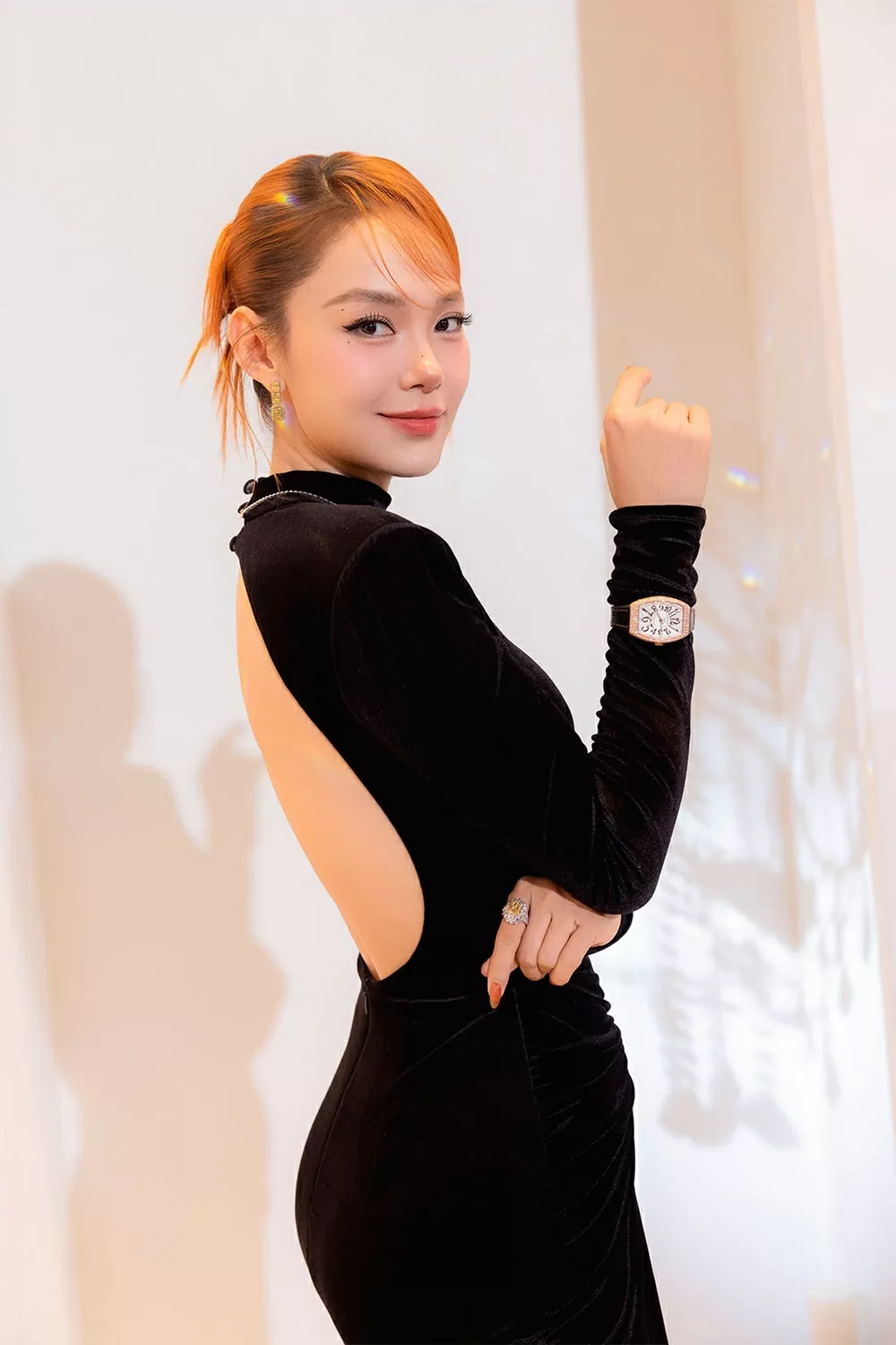 Sao Việt: Hoa hậu Ngọc Châu, Minh Hằng, Lý Nhã Kỳ mặc gợi cảm