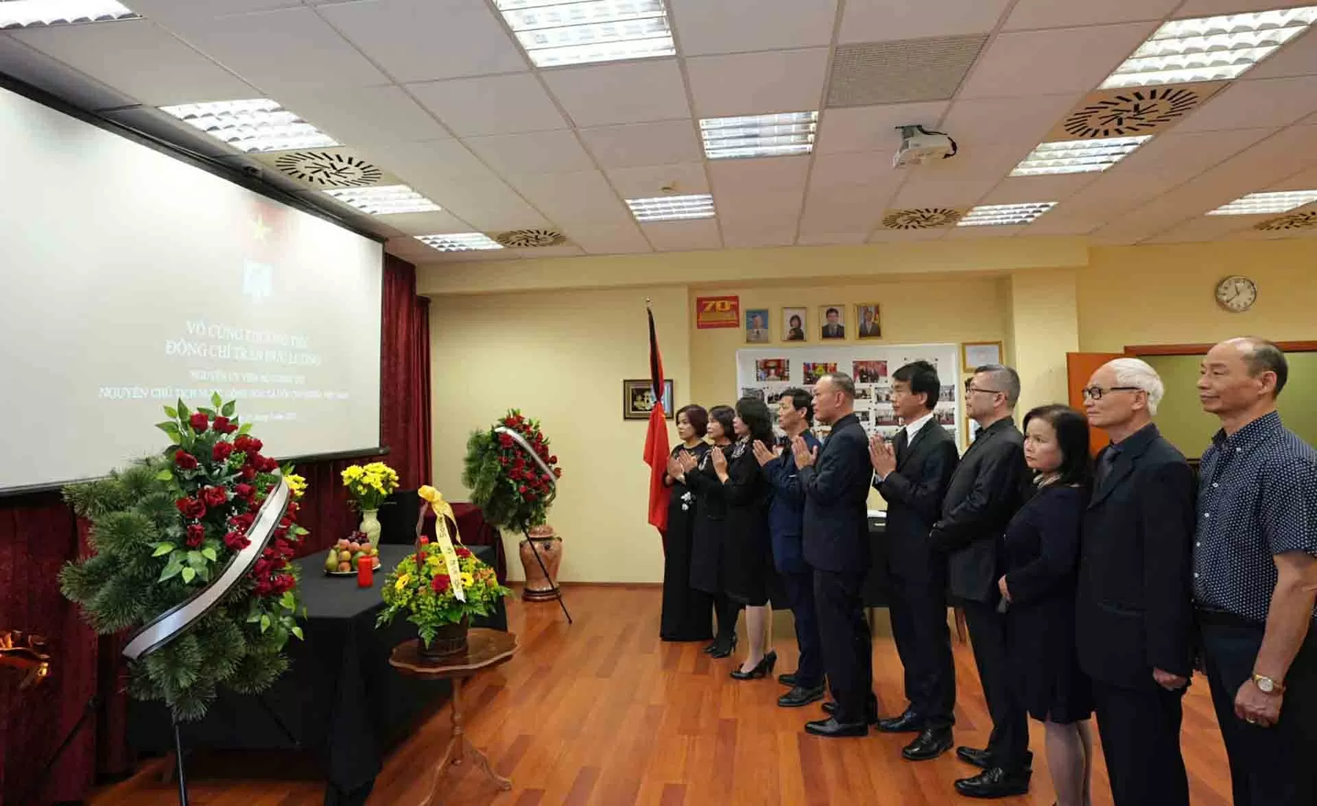 Tổ chức Lễ viếng và mở sổ tang nguyên Chủ tịch nước Trần Đức Lương tại Slovakia Tổ chức Lễ viếng và mở sổ tang nguyên Chủ tịch nước Trần Đức Lương tại Slovakia