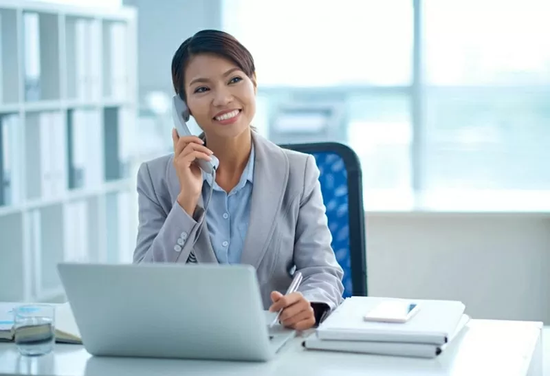 Chuyên viên tư vấn là gì? Tìm hiểu vai trò và cơ hội nghề nghiệp Chuyên viên tư vấn là gì? Tìm hiểu vai trò và cơ hội nghề nghiệp