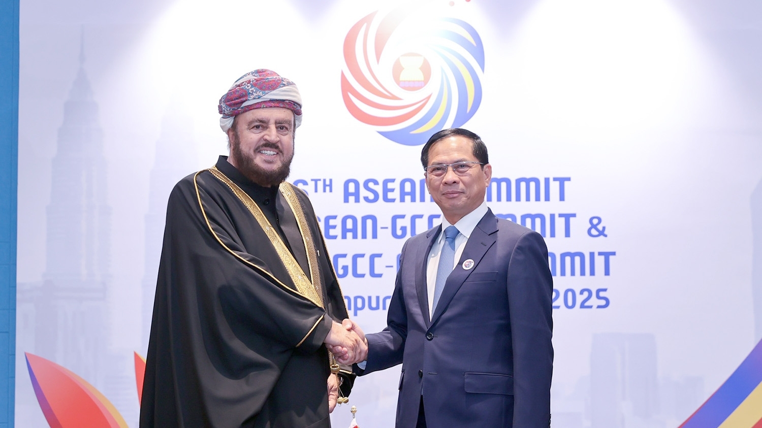 Phó Thủ tướng Bùi Thanh Sơn gặp Phó Thủ tướng Oman