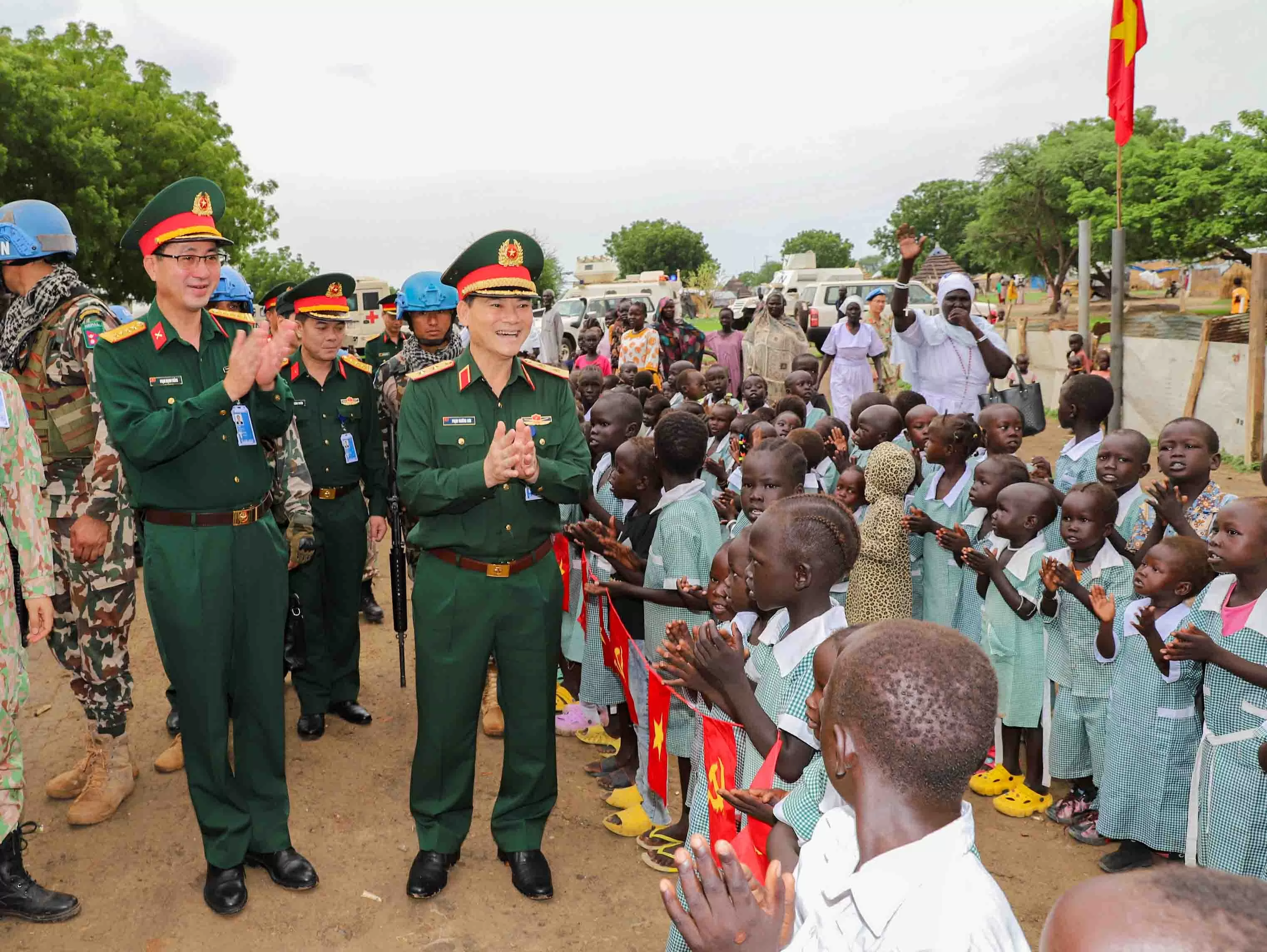 Gìn giữ hoà bình - Sứ mệnh toàn cầu, trái tim Việt Nam Gìn giữ hoà bình - Sứ mệnh toàn cầu, trái tim Việt Nam
