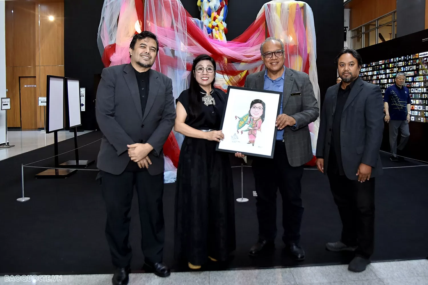 Phu nhân Thủ tướng Lê Thị Bích Trân thăm Bảo tàng Mỹ thuật Quốc gia Malaysia Phu nhân Thủ tướng Phạm Minh Chính thăm Bảo tàng Mỹ thuật quốc gia Malaysia