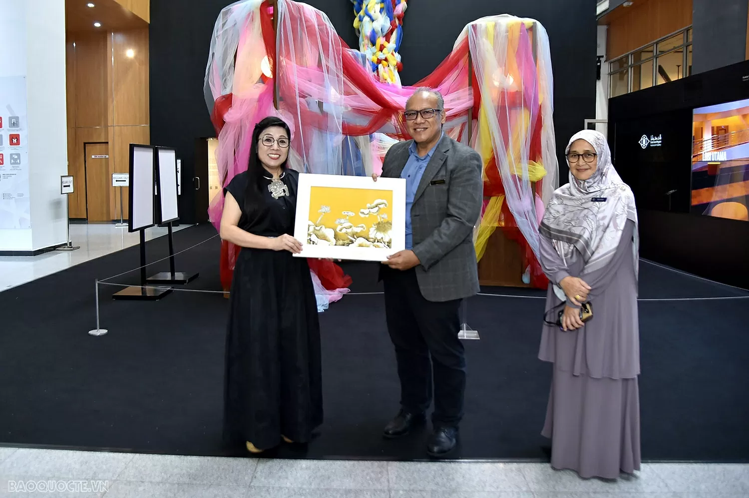 Phu nhân Thủ tướng Lê Thị Bích Trân thăm Bảo tàng Mỹ thuật Quốc gia Malaysia Phu nhân Thủ tướng Phạm Minh Chính thăm Bảo tàng Mỹ thuật quốc gia Malaysia