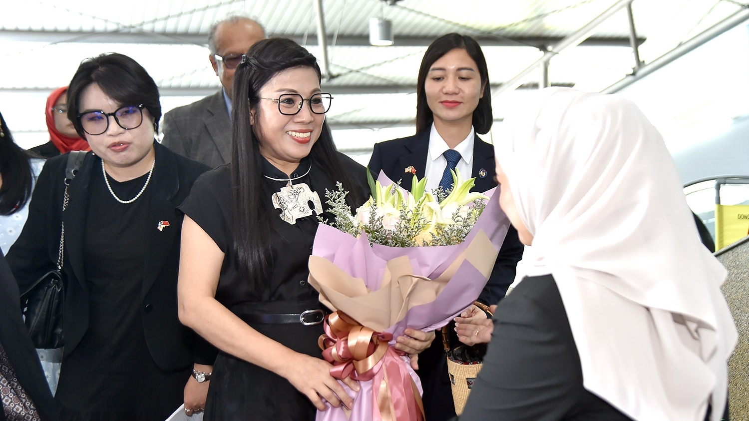 Phu nhân Thủ tướng Phạm Minh Chính thăm Bảo tàng Mỹ thuật quốc gia Malaysia