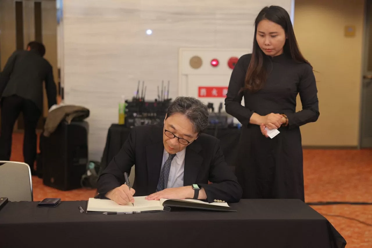 Tổng Lãnh sự quán Việt Nam tại Osaka tổ chức Lễ viếng nguyên Chủ tịch nước Trần Đức Lương