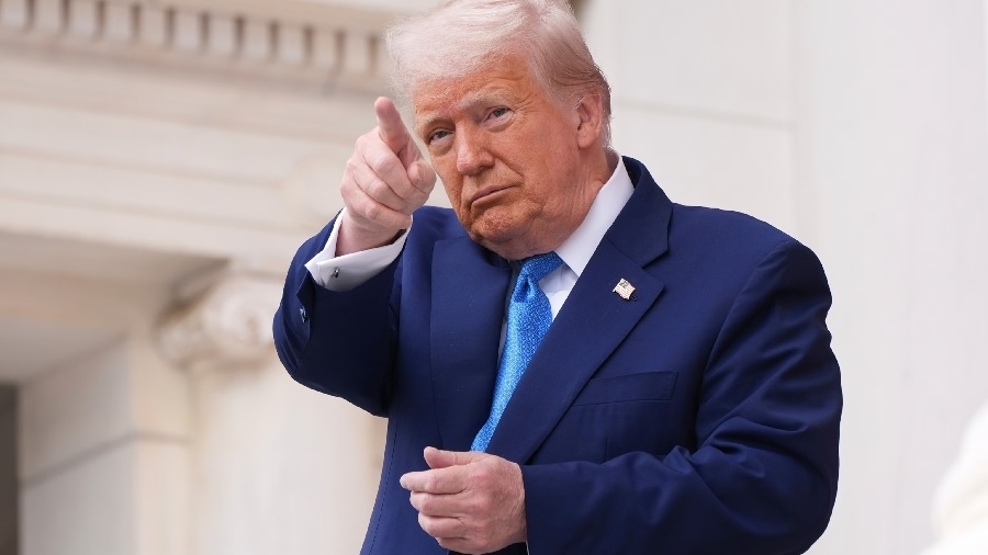 tong thong trump bat ngo canh bao nga dang dua voi lua bo ngoai giao my khang dinh khong phai la su that vong moscow noi gi