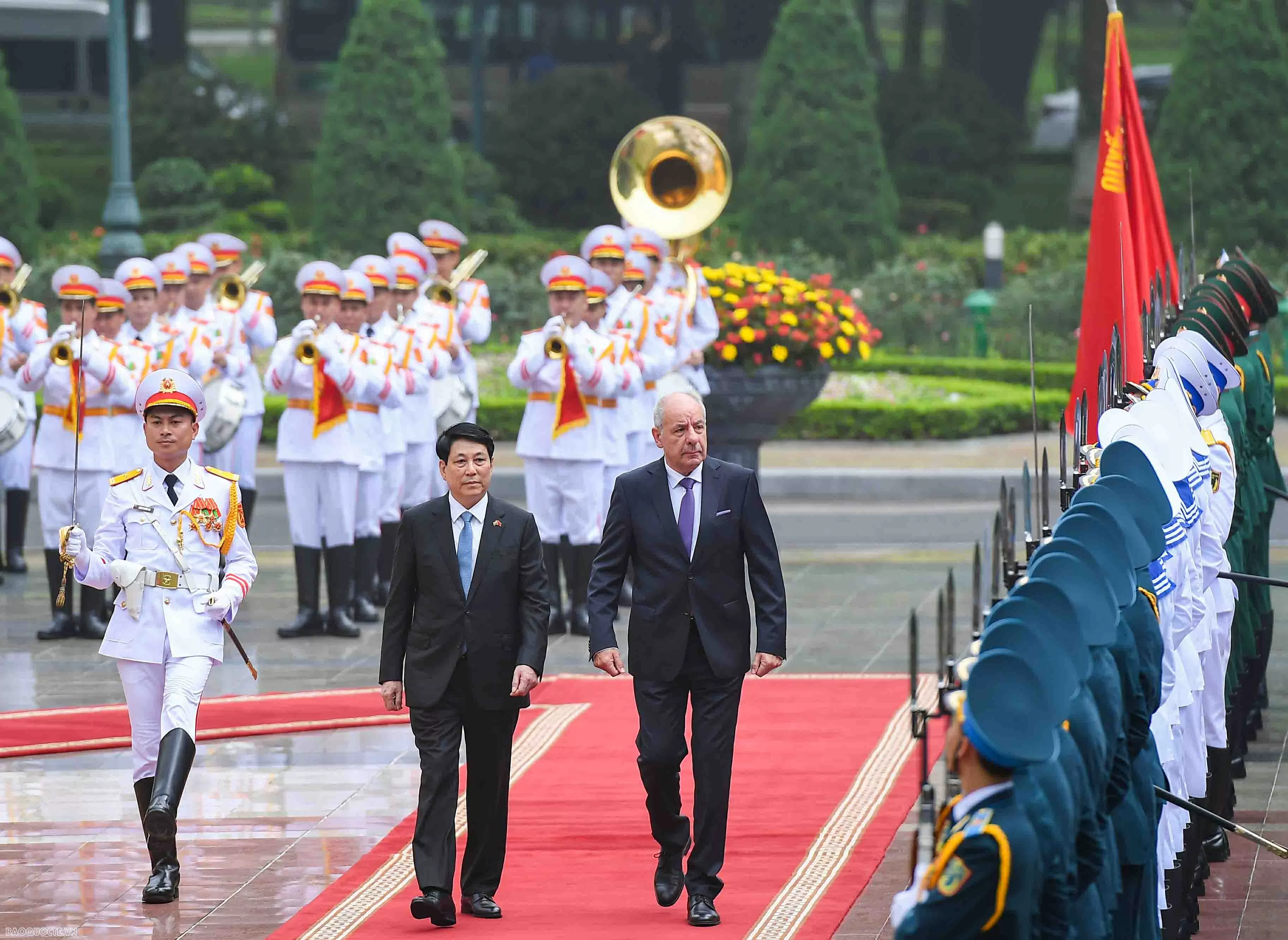 Hội đàm việt nam-hungary
