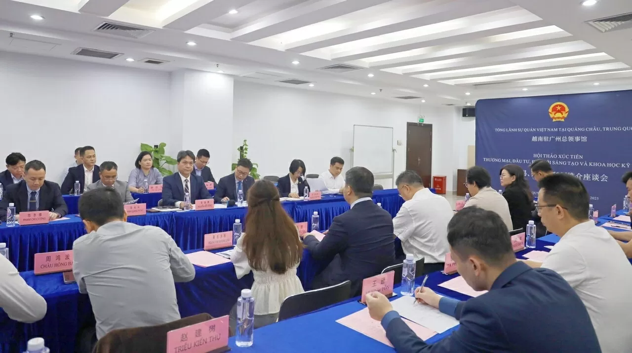 Toàn cảnh Tọa đàm 'Xúc tiến đầu tư, thương mại, khoa học công nghệ và đổi mới sáng tạo Việt Nam-Trung Quốc' tại thành phố Thâm Quyến, ngày 25/5.