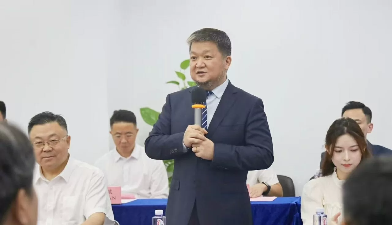 Đại diện các doanh nghiệp Trung Quốc tham dự đã bày tỏ quan tâm sâu sắc đến thị trường Việt Nam.