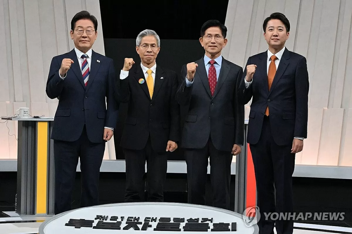 Bầu cử Tổng thống Hàn Quốc: Cuộc tranh luận trực tiếp cuối cùng gay cấn, 'giao điểm' duy nhất là củng cố liên minh Mỹ-Hàn