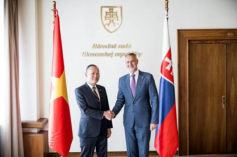 Chủ tịch Quốc hội Slovakia tiếp Đại sứ Phạm Trường Giang