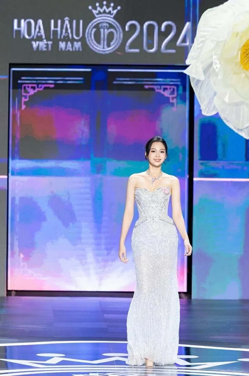 Nhan sắc cô gái thi sinh nhỏ tuổi nhất cuộc thi Hoa hậu Việt Nam 2024 Nhan sắc cô gái thi sinh nhỏ tuổi nhất cuộc thi Hoa hậu Việt Nam 2024