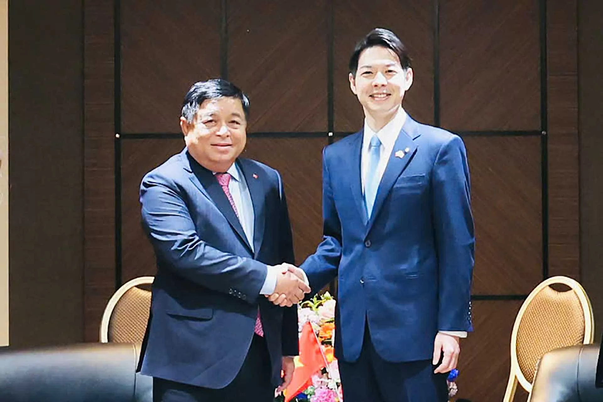 Phó Thủ tướng Nguyễn Chí Dũng tiếp Thống đốc tỉnh Hokkaido, Nhật Bản