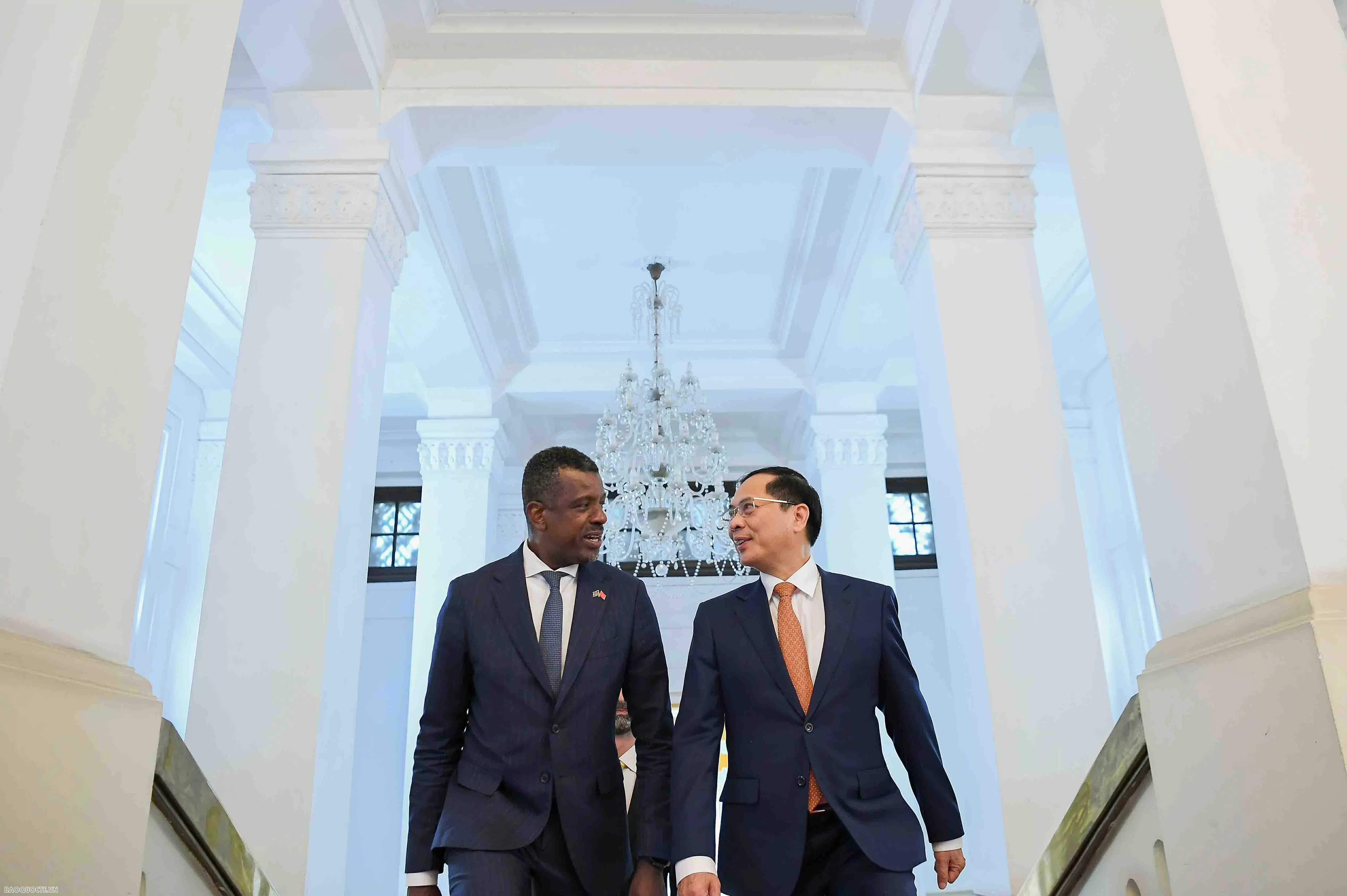 Phó Thủ tướng, Bộ trưởng Ngoại giao Bùi Thanh Sơn đón, hội đàm với Bộ trưởng Ngoại giao Dominica