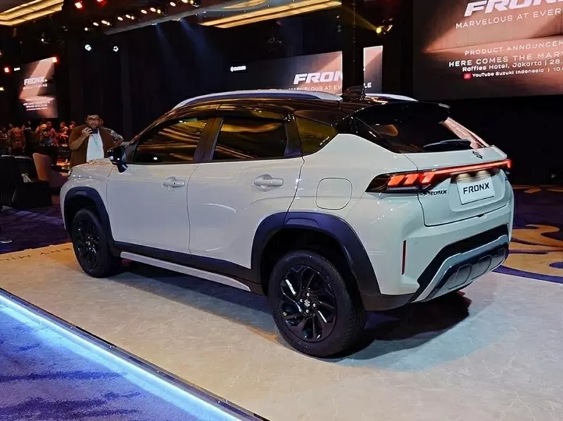 Giá xe Suzuki Fronx tại Indonesia dao động từ 259-319,9 triệu Rupiah (tương đương 412-509 triệu đồng)