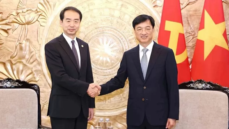 Chủ nhiệm Ủy ban Kiểm tra Trung ương Nguyễn Duy Ngọc tiếp Đại sứ Trung Quốc tại Việt Nam Hà Vĩ