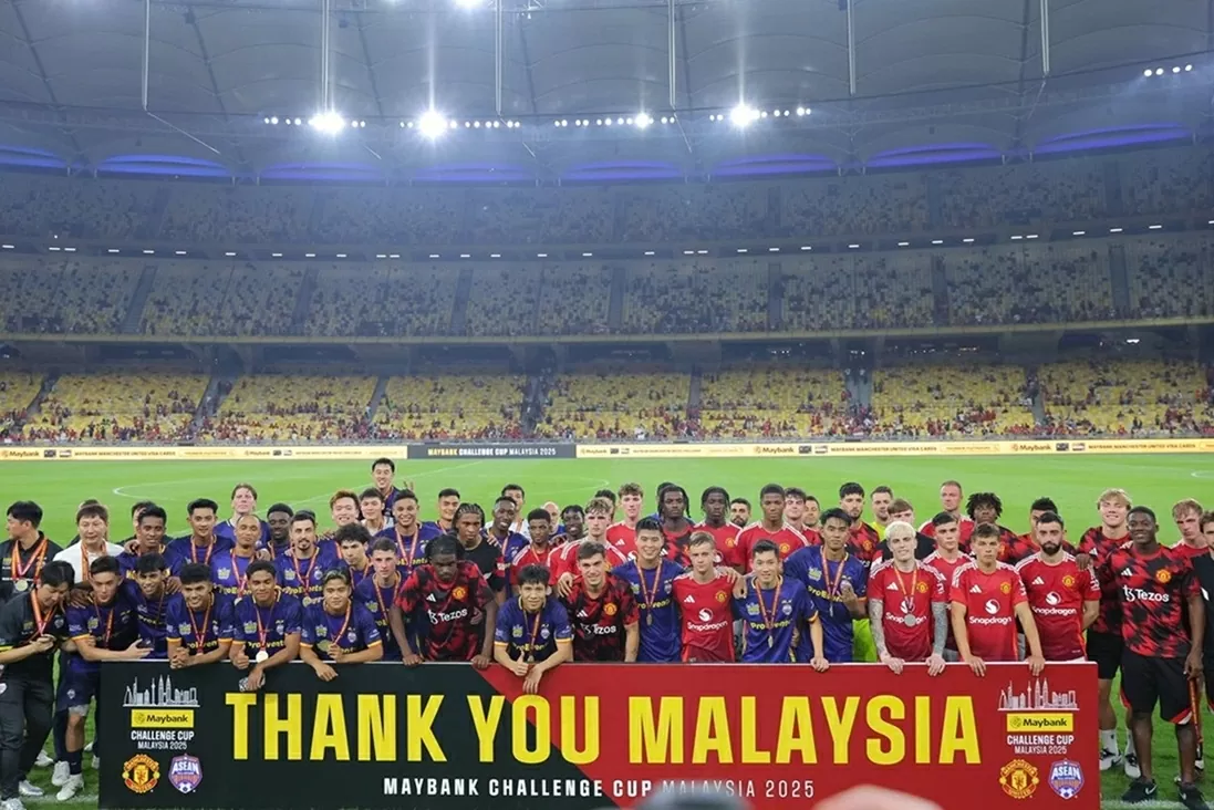 ASEAN All-Stars 1-0 Man Utd: Quỷ đỏ nhận trái đắng ở sân Bukit Jalil ASEAN All-Stars 1-0 Man Utd: Quỷ đỏ nhận trái đắng ở sân Bukit Jalil
