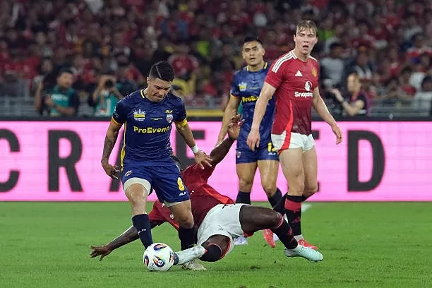 HLV Amorim khen đội trưởng của ASEAN All-stars