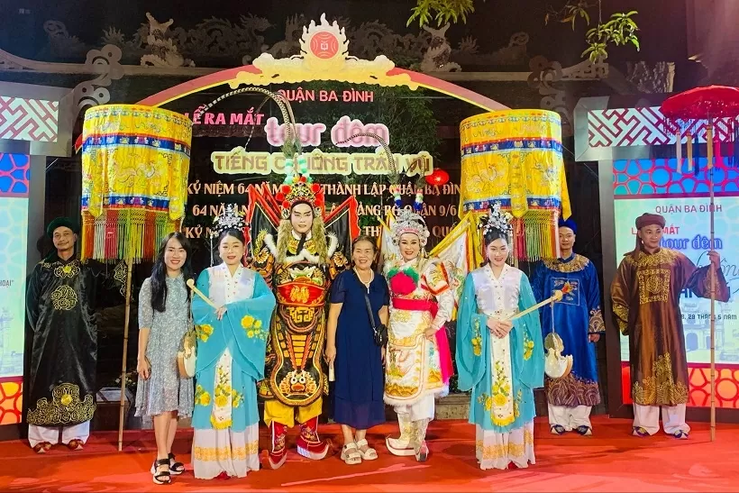 'Tiếng chuông Trấn Vũ' – tour đêm đi tìm linh hồn Thăng Long 'Tiếng chuông Trấn Vũ' – tour đêm đi tìm linh hồn Thăng Long