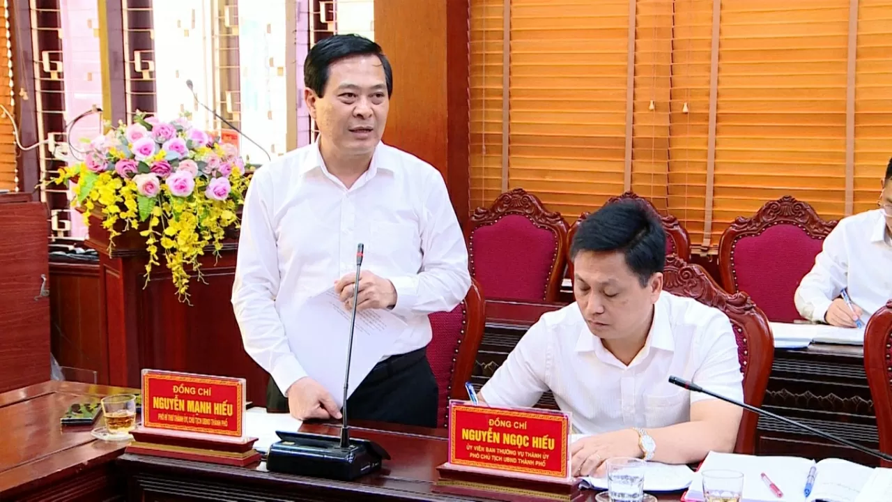 Chủ tịch UBND thành phố Nguyễn Mạnh Hiếu phát biểu kết luận hội nghị. (Nguồn: bacninhtv)
