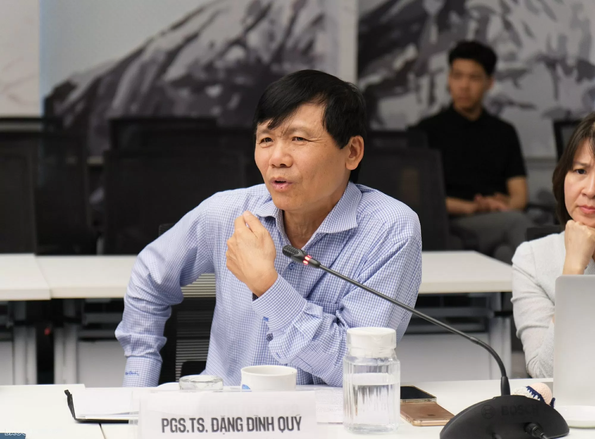 Kiến tạo hình ảnh quốc gia trong môi trường truyền thông số Kiến tạo hình ảnh quốc gia trong môi trường truyền thông số