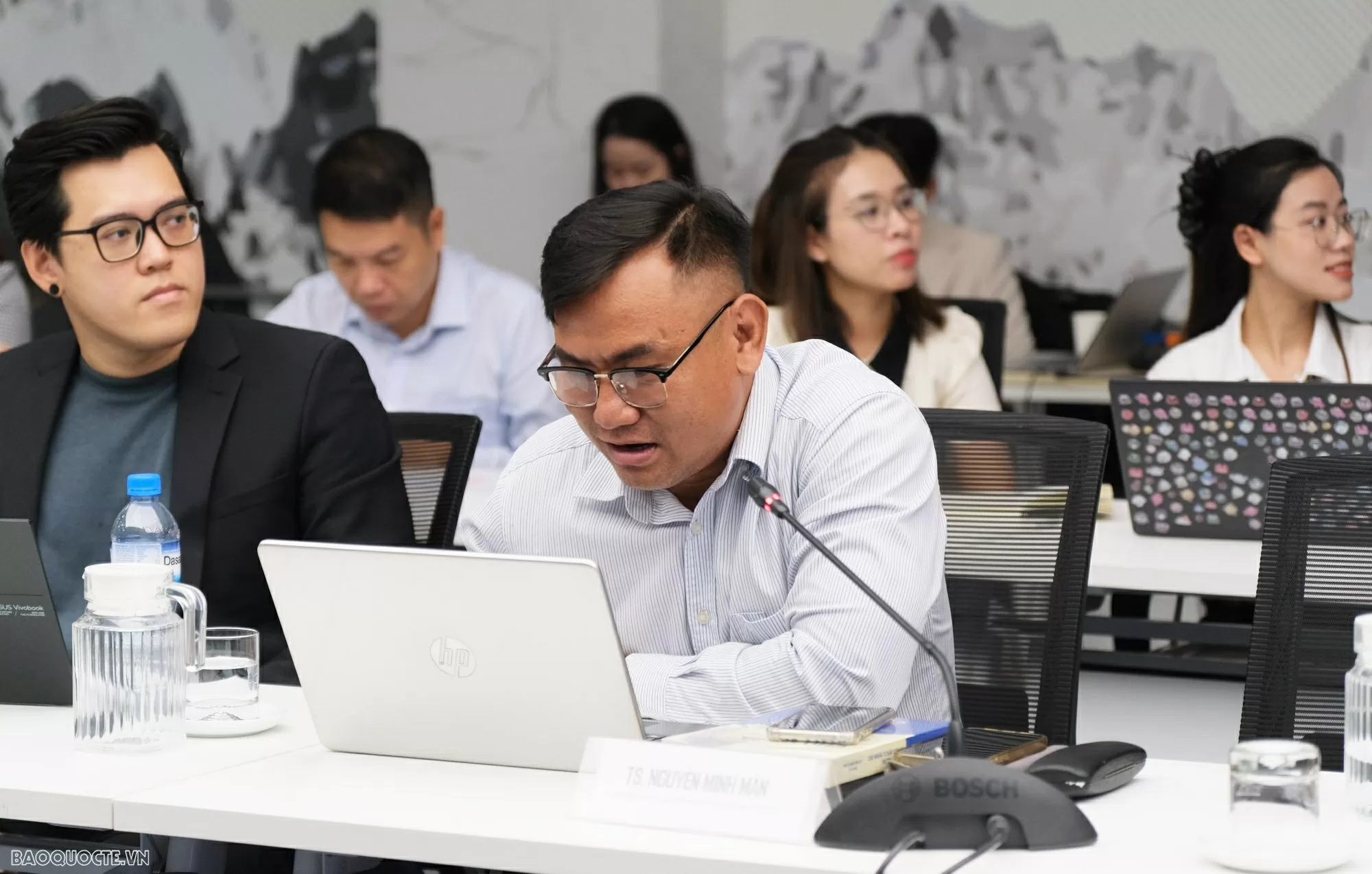 Kiến tạo hình ảnh quốc gia trong môi trường truyền thông số