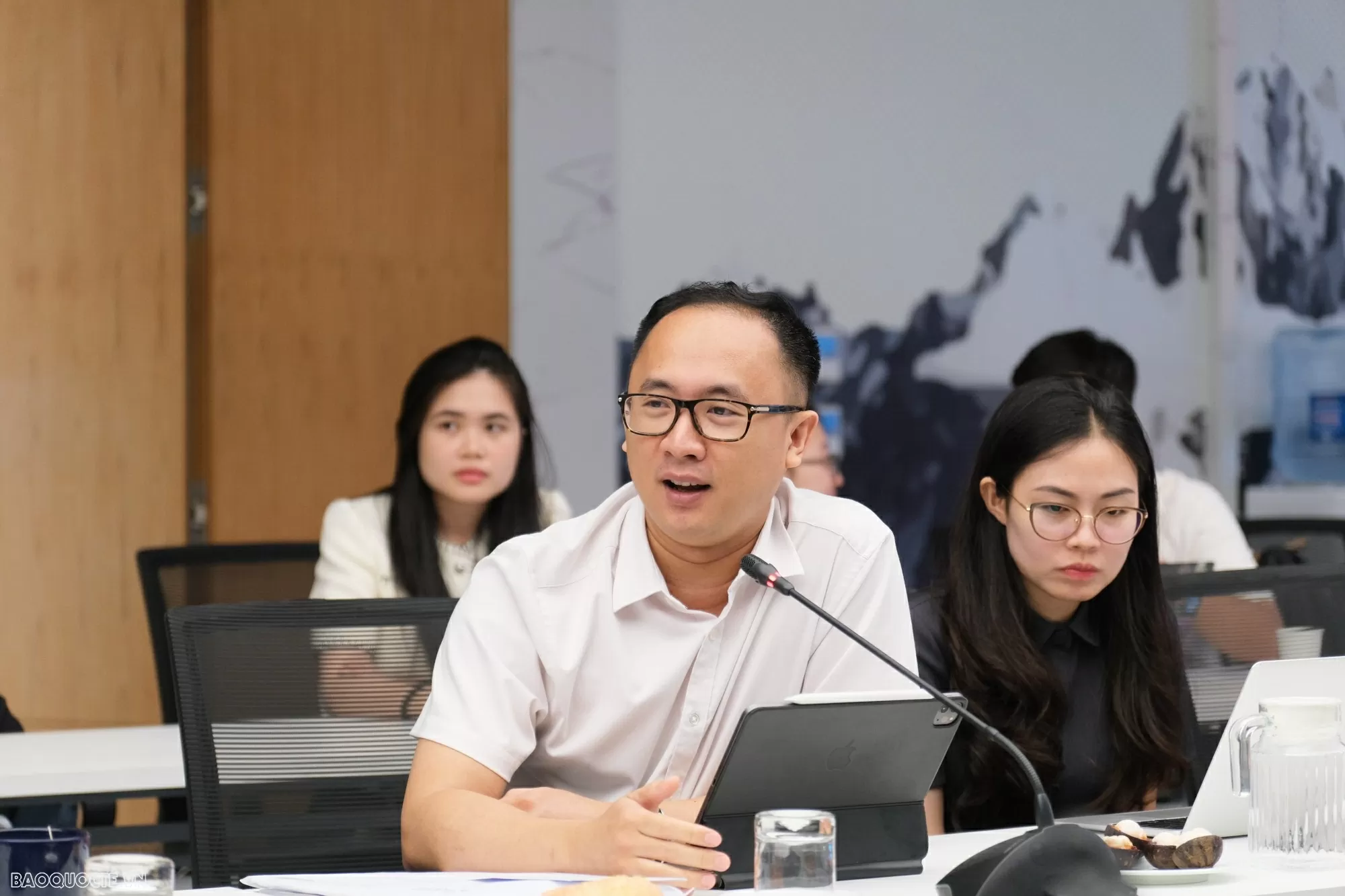 Kiến tạo hình ảnh quốc gia trong môi trường truyền thông số