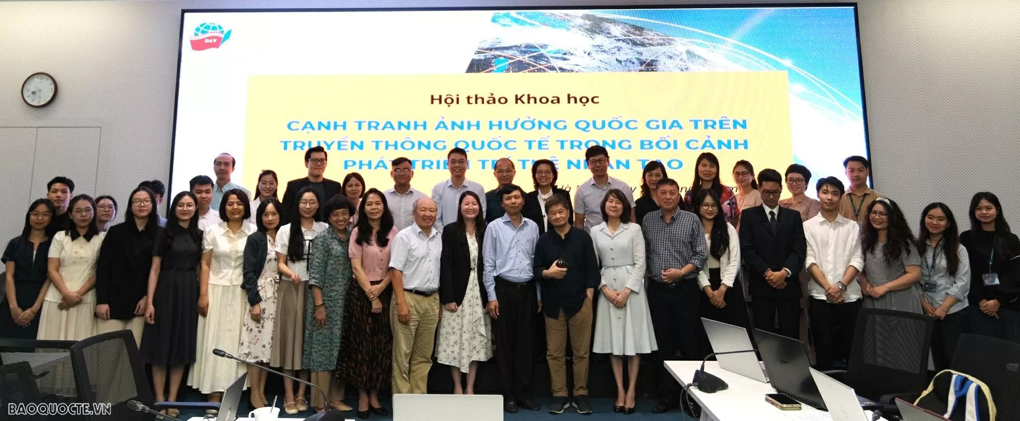 Kiến tạo hình ảnh quốc gia trong môi trường truyền thông số