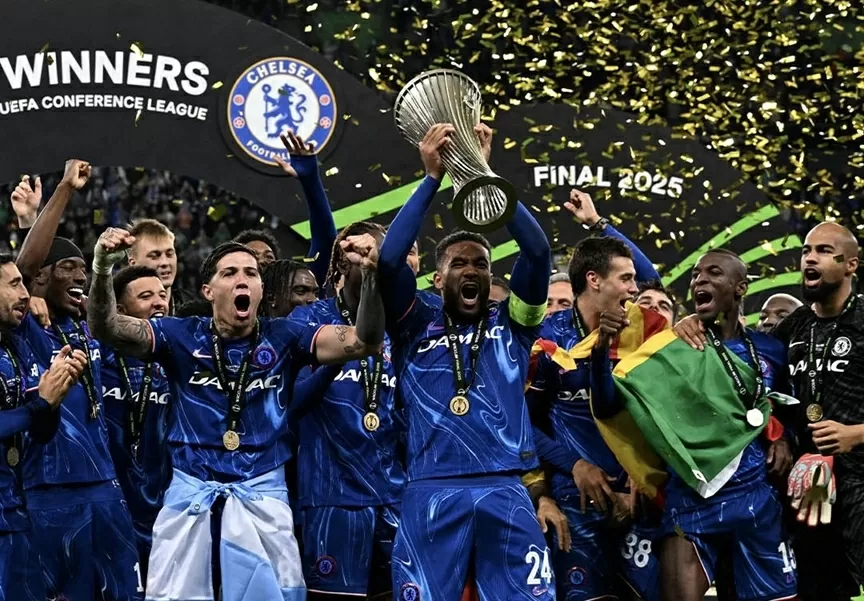 Năm CLB làm nên mùa giải lịch sử của bóng đá Anh