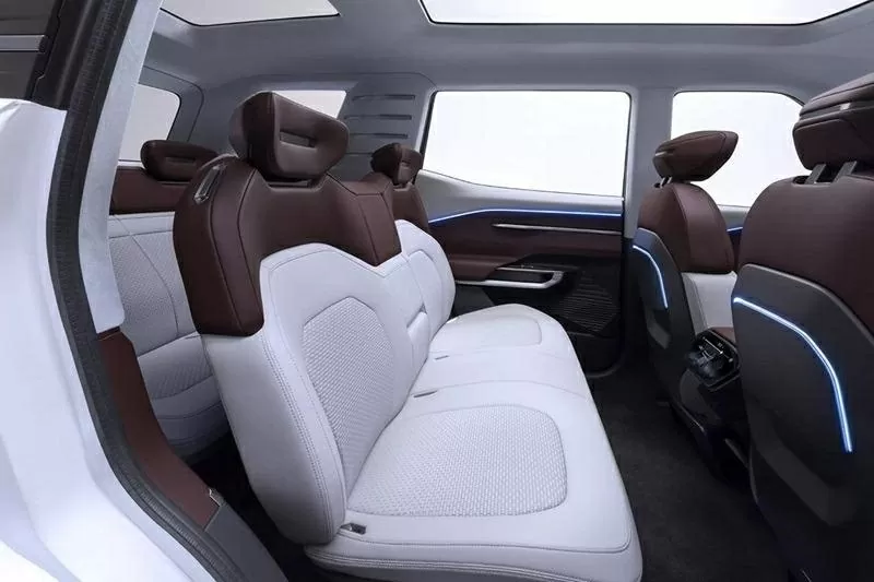 DST Concept có vẻ sẽ định vị ở giữa Xforce và Pajero Sport