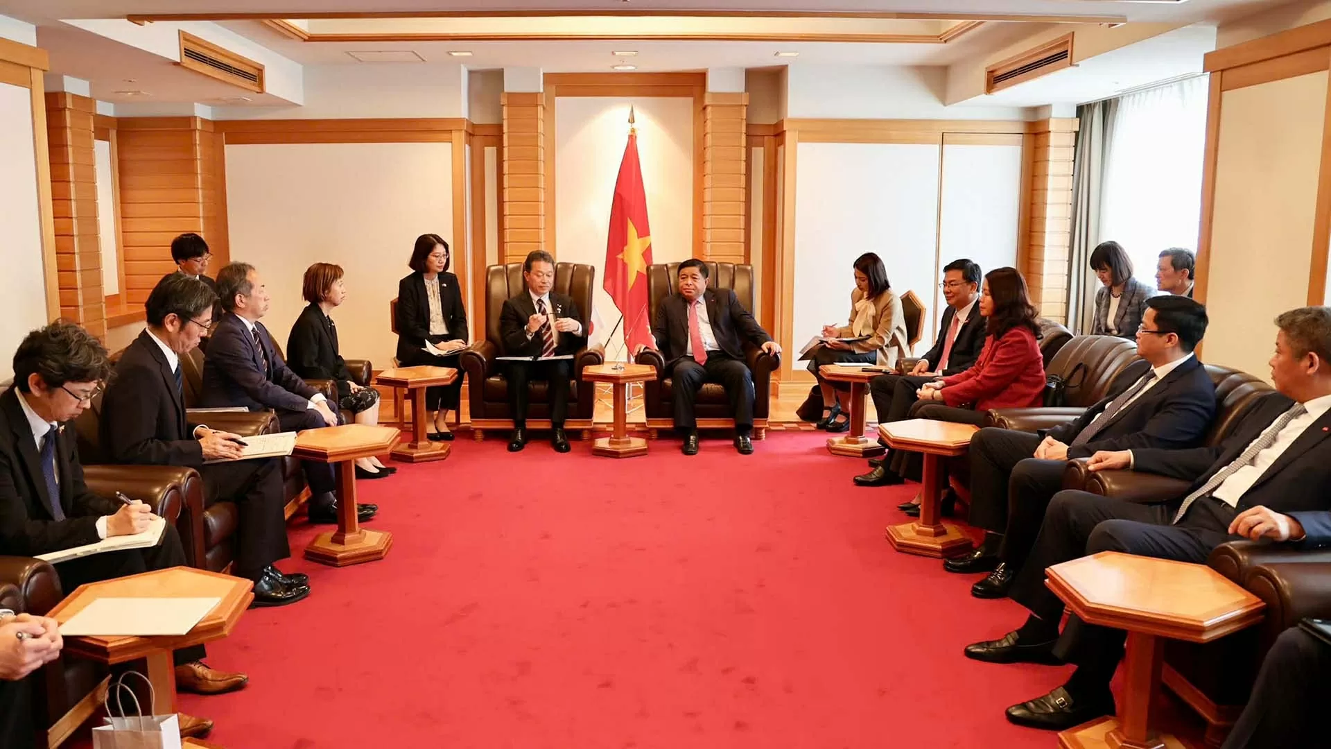 Phó Thủ tướng Nguyễn Chí Dũng tiếp Thống đốc tỉnh Mie Ichimi Katsuyuki Phó Thủ tướng Nguyễn Chí Dũng tiếp Thống đốc tỉnh Mie Ichimi Katsuyuki