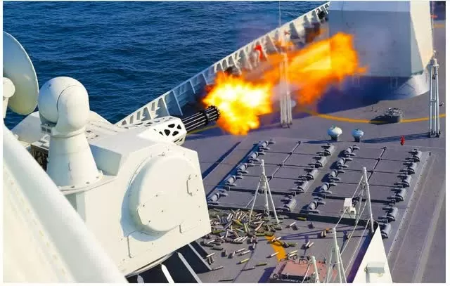 Tàu khu trục Trung Quốc trong một cuộc diễn tập ẢNH: Chụp màn hình CHINAMIL.COM.CN Tàu khu trục Trung Quốc trong một cuộc diễn tập ẢNH: Chụp màn hình CHINAMIL.COM.CN