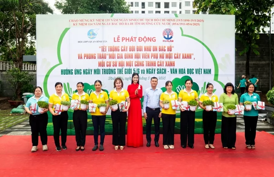 Hoa hậu Môi trường thế giới Nguyễn Thanh Hà tham gia lễ phát động Tết trồng cây đời đời nhớ ơn Bác Hồ