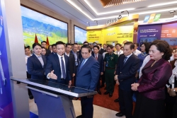 Ngân hàng MB vinh dự đón Thủ tướng Phạm Minh Chính tới tham quan không gian công nghệ tại Sự kiện Chuyển đổi số 2025