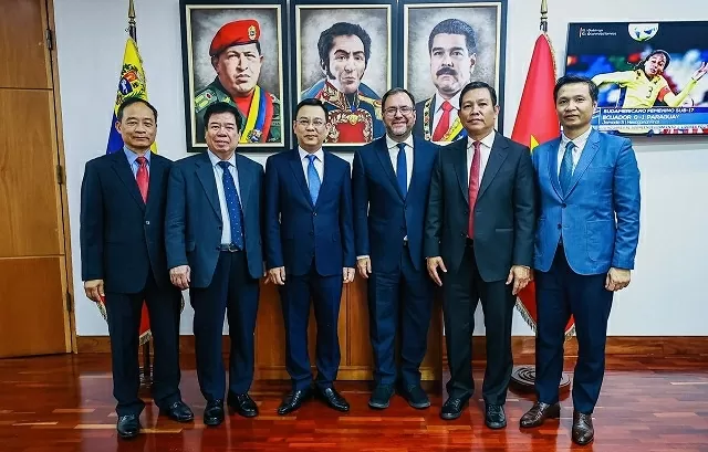 Tăng cường tình đoàn kết, hữu nghị giữa Việt Nam và Venezuela Tăng cường tình đoàn kết, hữu nghị giữa Việt Nam và Venezuela