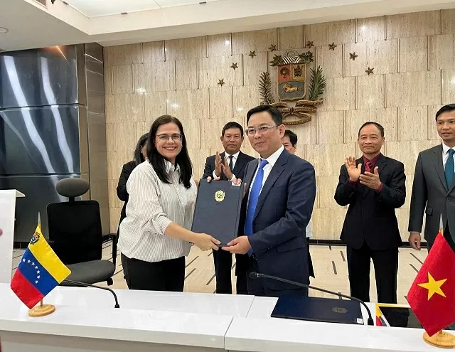 Tăng cường tình đoàn kết, hữu nghị giữa Việt Nam và Venezuela Tăng cường tình đoàn kết, hữu nghị giữa Việt Nam và Venezuela