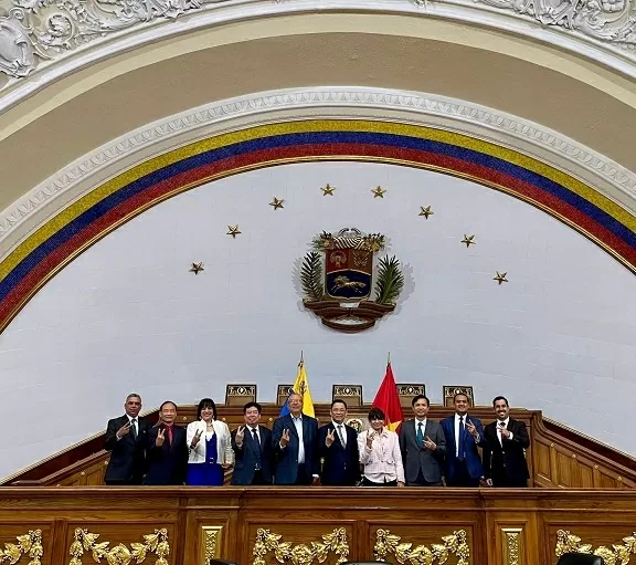 Tăng cường tình đoàn kết, hữu nghị giữa Việt Nam và Venezuela Tăng cường tình đoàn kết, hữu nghị giữa Việt Nam và Venezuela