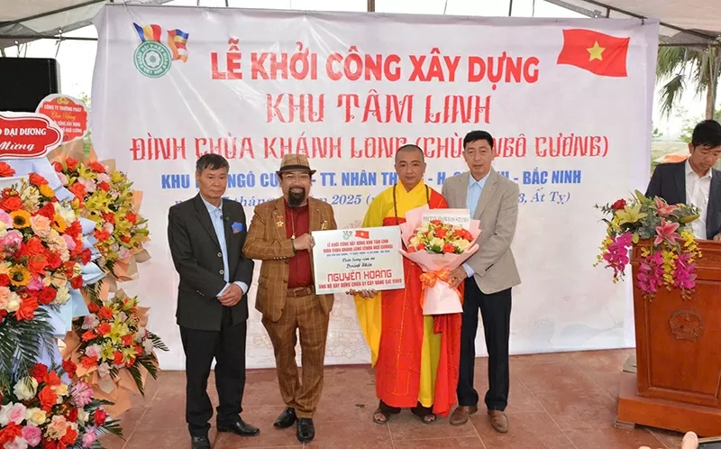 Nhà hoạt động xã hội tiêu biểu Asean Nguyễn Hoàng Sang tại Lễ khởi công xây dựng khu tâm linh đình chùa Khánh Long - Bắc Ninh.