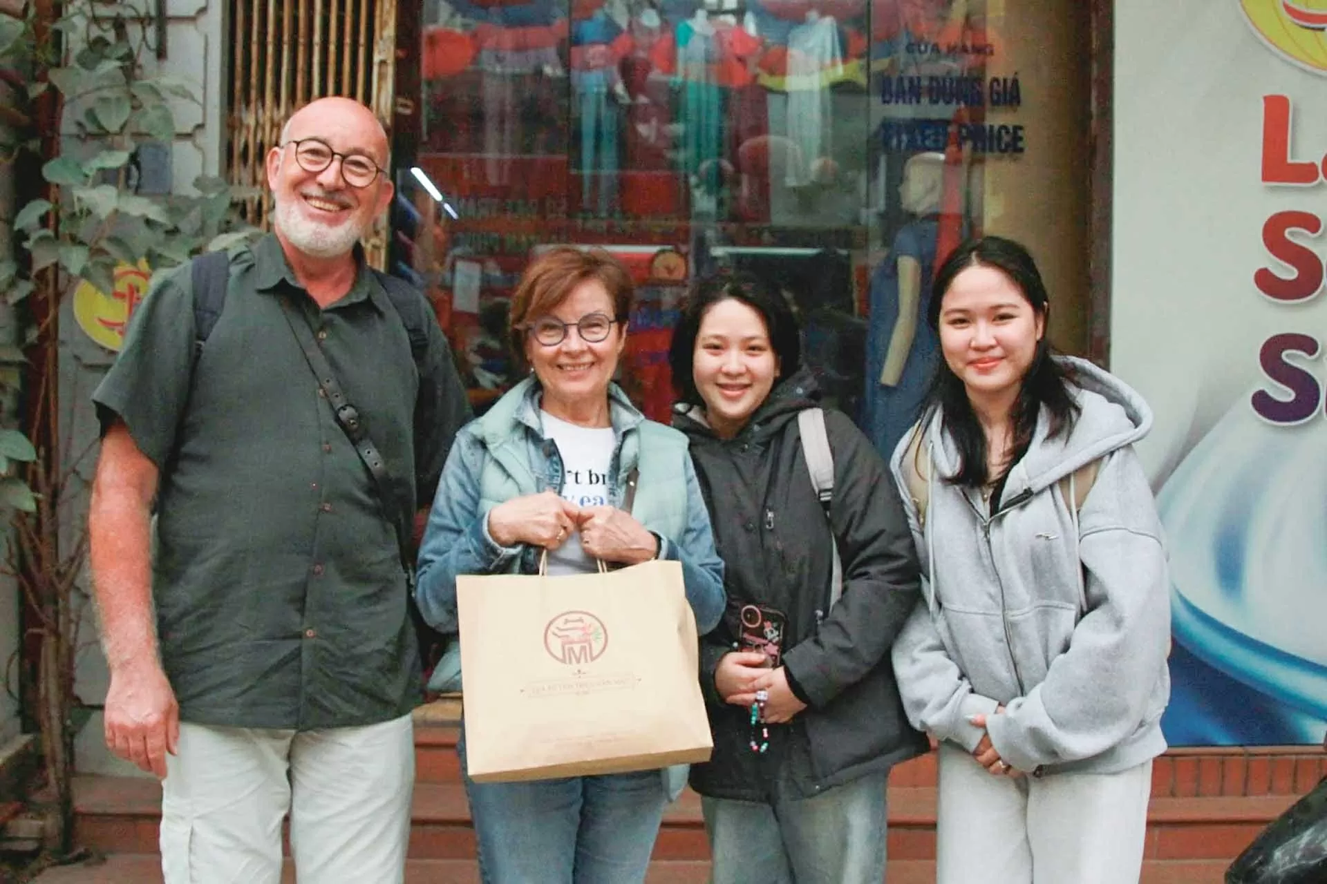 Khát vọng vươn mình của làng lụa nghìn năm tuổi