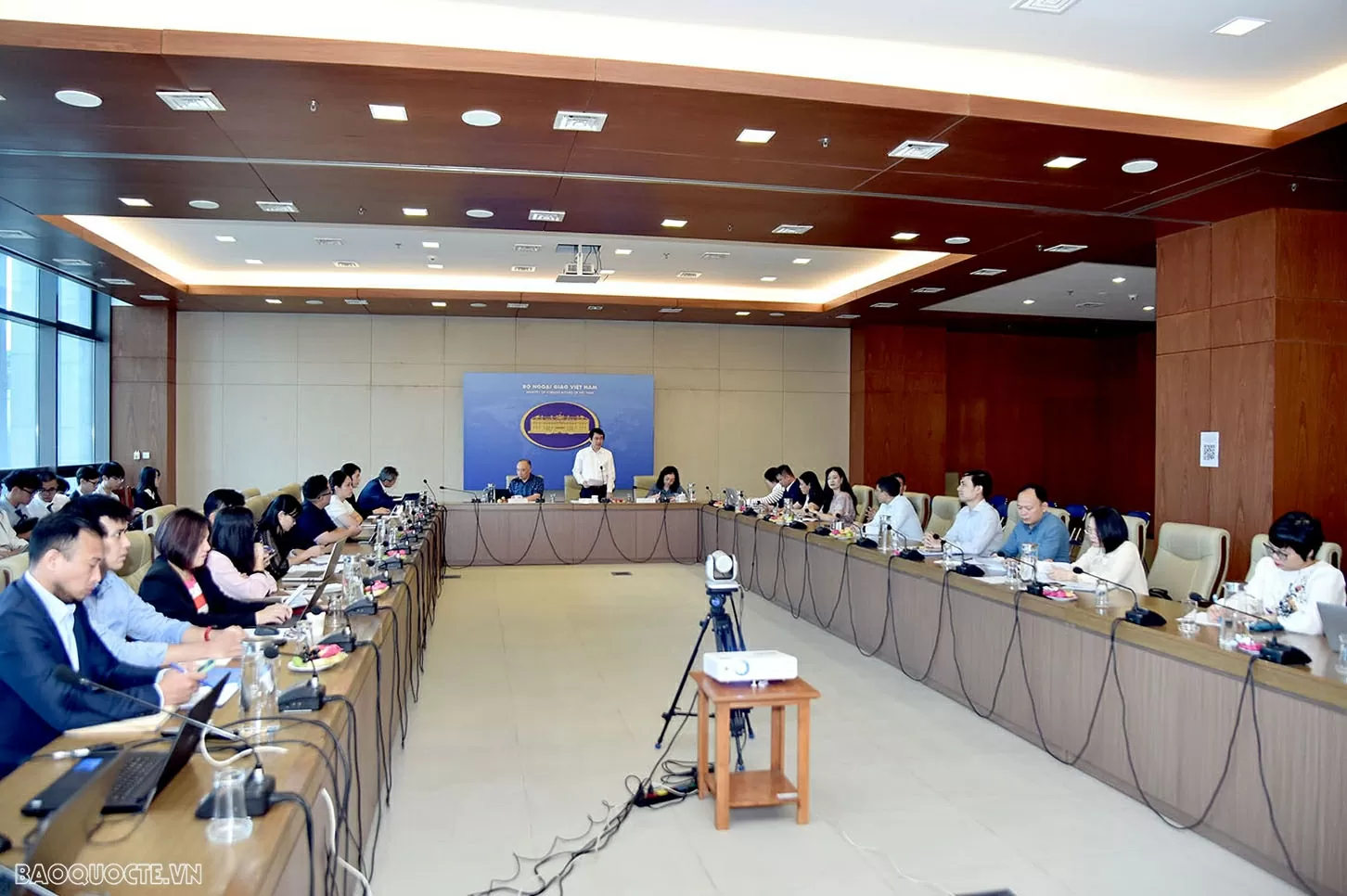 Tăng cường hiệu quả công tác ký kết và thực hiện cam kết quốc tế phục vụ phát triển đất nước Tăng cường hiệu quả công tác ký kết và thực hiện cam kết quốc tế phục vụ phát triển đất nước