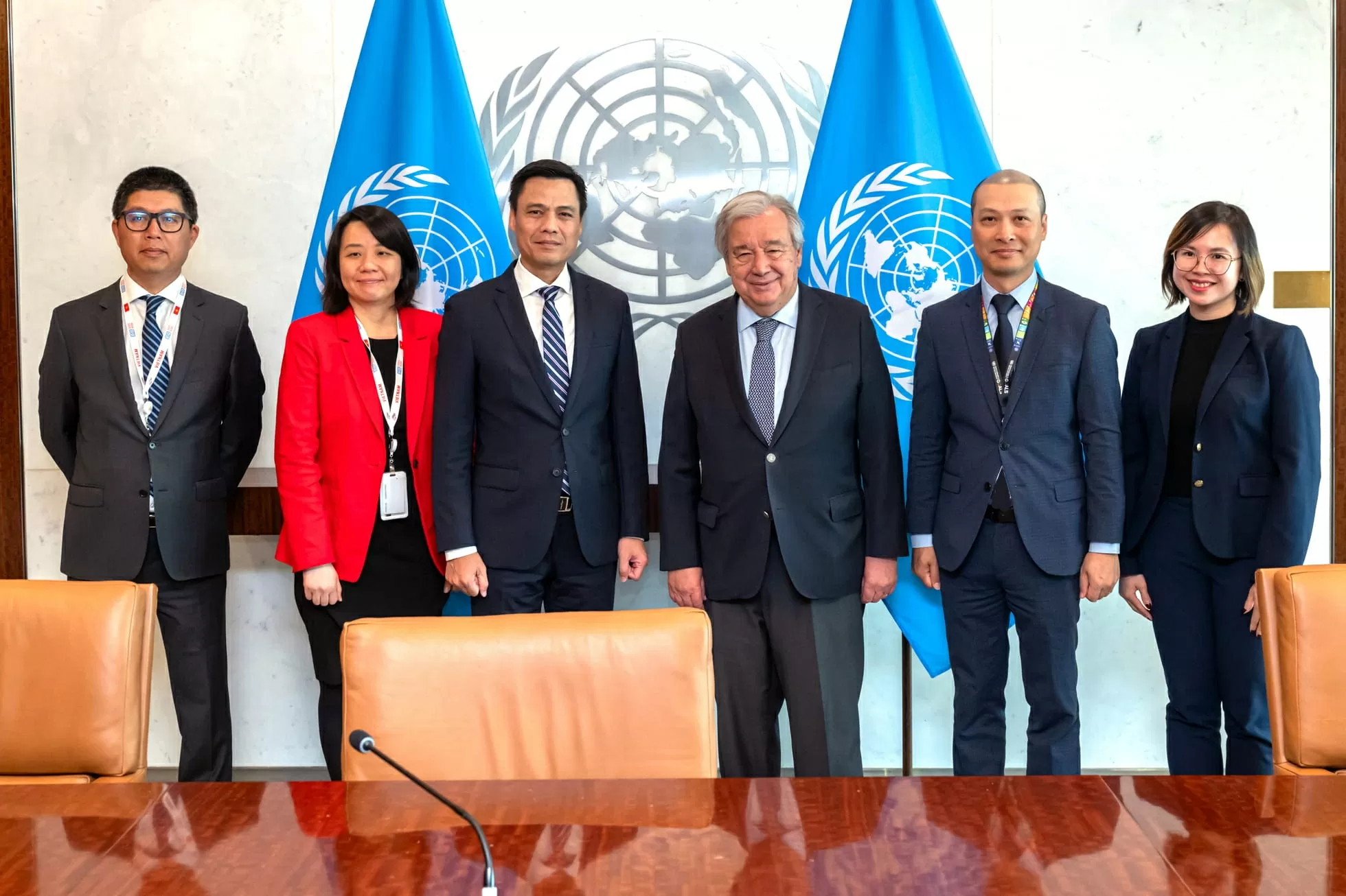 Đại sứ Đặng Hoàng Giang chào từ biệt Tổng thư ký và Chủ tịch Đại hội đồng LHQ Đại sứ Đặng Hoàng Giang chào từ biệt Tổng thư ký và Chủ tịch Đại hội đồng LHQ