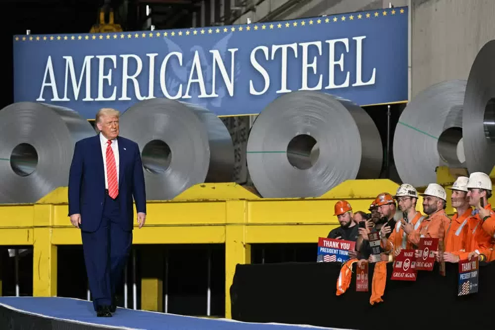 NÓNG! Tổng thống Mỹ Donald Trump tuyên bố sẽ tăng gấp đôi thuế thép lên 50%. (Nguồn: AFP) NÓNG! Tổng thống Mỹ Donald Trump tuyên bố sẽ tăng gấp đôi thuế thép lên 50%. (Nguồn: AFP)